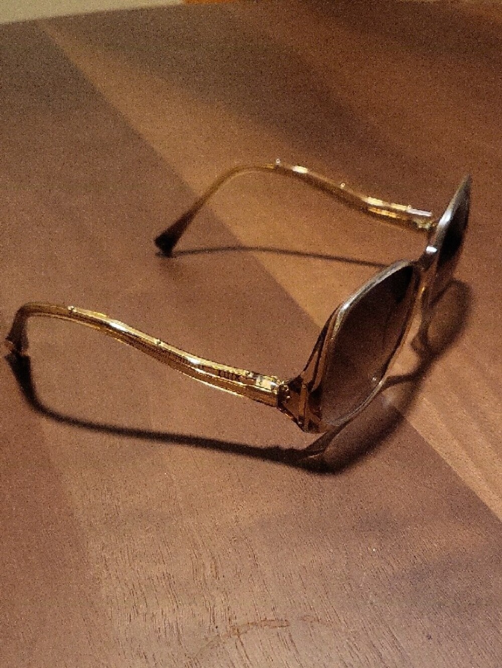 Louis Vuitton Women's Brown Gradient Oversized Sunglasses - Picture 3 of 4